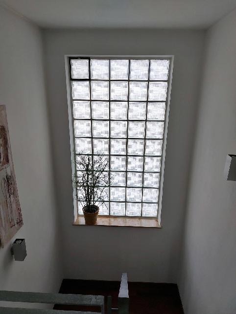 Referenz Treppenhaus Glassteine | Laible Bauelemente, Geislingen-Stötten